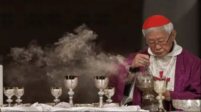 Cardeal Joseph Zen celebra missa ?? 