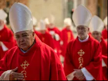 Cardeal Orani Tempesta, arcebispo do Rio de Janeiro na procissão da missa de Novendiales