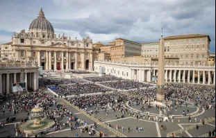Praça de São Pedro, no Vaticano.