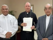 Padre Rivelino Nogueira, dom Joaquim Wladimir Lopes Dias e dom Benedito Beni dos Santos