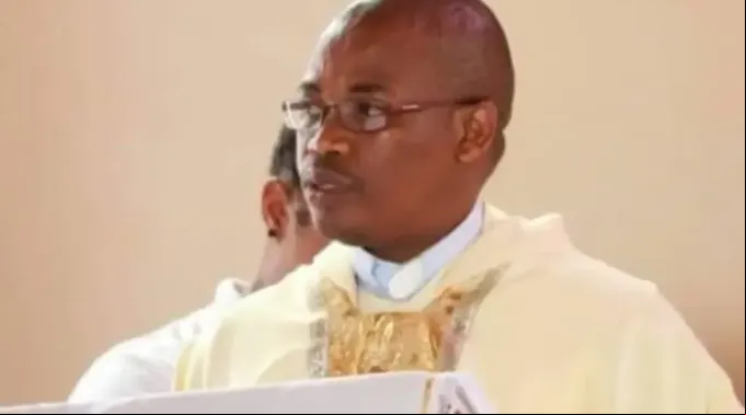 Padre Paul Tatu Mothobi ?? 