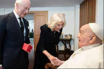 Encontro do papa com o rei Carlos III e a rainha Camila da Inglaterra na Casa Santa Marta