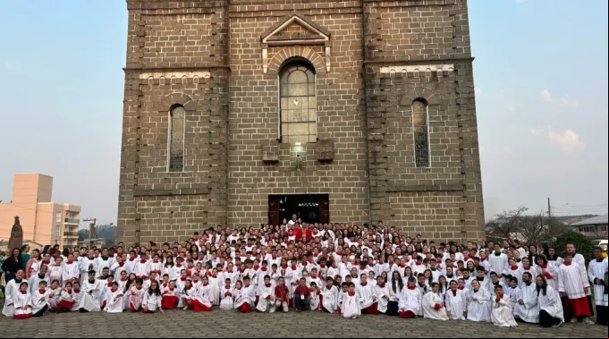 3º Encontro de Coroinhas e Acólitos da diocese de Lages (SC). ?? 