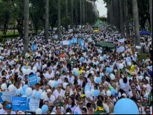 Cerca de 10 mil pessoas participaram da “Caminhada pela Vida Contra o Aborto” em Belo Horizonte.