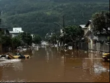 Estragos das enchentes no município de Muçum (RS)
