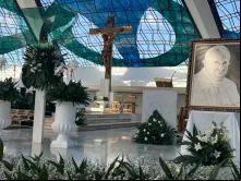 Quadro do papa Francisco na missa pelos 65 anos de Brasília e da arquidiocese