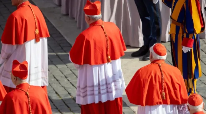 Cardeais em Roma ?? 
