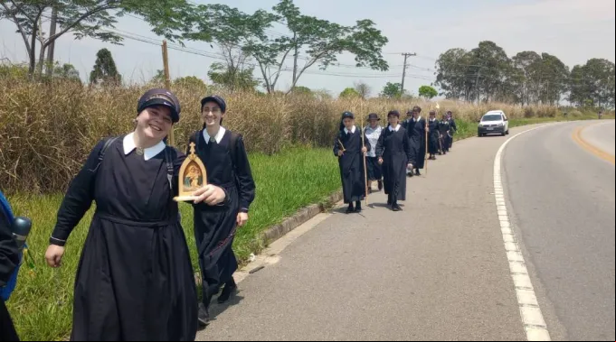 Irmãs de Schoenstatt em peregrinação ao santuário de Aparecida ?? 