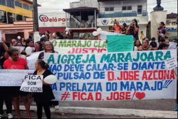 Manifestação de fiéis contra saída de dom Azcona do Marajó