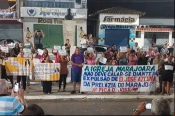 Manifestação de fiéis contra saída de dom Azcona do Marajó