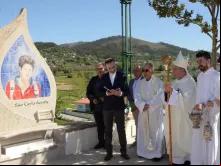 Monumento ao beato Carlo Acutis na paróquia de Duas Igrejas, em Braga, Portugal