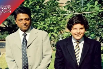 Rajesh Mahour e o beato Carlo Acutis no dia de seu crisma