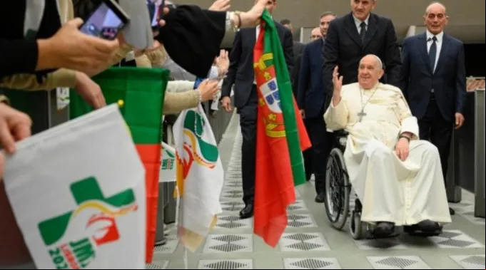 Papa Francisco em encontro com delegação da JMJ Lisboa 2023