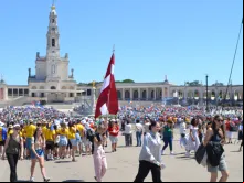 Peregrinos da JMJ no santuário de Fátima, em agosto de 2023