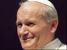 Papa são João Paulo II em audiência geral na praça de São Pedro, no Vaticano, em 21 de outubro de 1981.