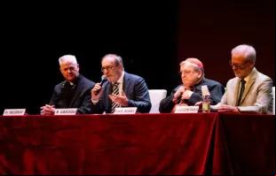 O cardeal Raymond Burke fez parte de uma conferência em Roma na terça (3), véspera do sínodo da Sinodalidade.