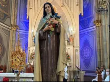 Imagem de santa Teresinha do santuário de Taubaté (SP)
