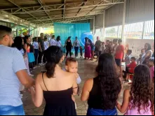 Celebração com as famílias assistidas pela Associação Santos Inocentes