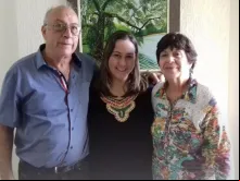 José Cloves Arruda e Maria Auxiliadora Vaz de Arruda com a filha Priscila Vaz.