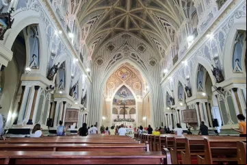 Parte interna da catedral de Aracaju