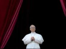 O papa Leão XIV no balcão da Basílica de São Pedro hoje (11)