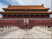 Praça Tiananmen (Praça da Paz Celestial) - Entrada à Cidade Proibida, Pequim, China.