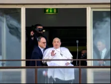 O papa, no Gemelli, um pouco antes de receber alta médica.