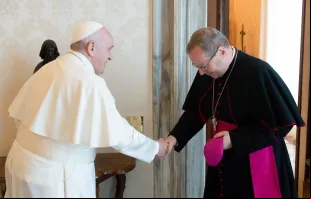 Papa Francisco com dom Georg Bätzing
