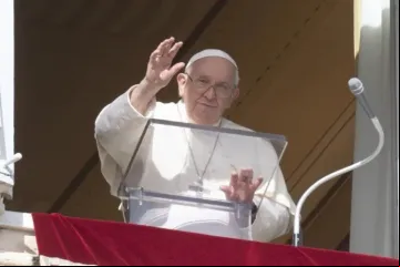 Papa Francisco durante o ângelus de hoje (5) no Vaticano