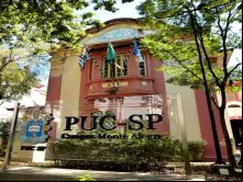 Pontifícia Universidade Católica de São Paulo (PUC-SP) em São Paulo (SP).