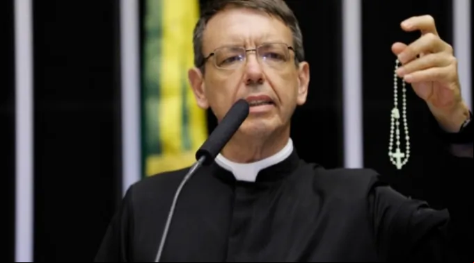 Padre Luiz Carlos Lodi. ?? 