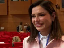 Nascida de barriga de aluguel nos EUA em 1991, Olivia Maurel é uma das principais defensoras da abolição do “aluguel de útero”.