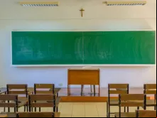 Sala de aula em escola católica.