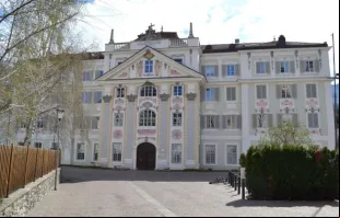 Colégio Filosófico-Teológico de Bressanone (PTH Brixen), na Itália.
