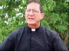 Padre Alberto Reyes.