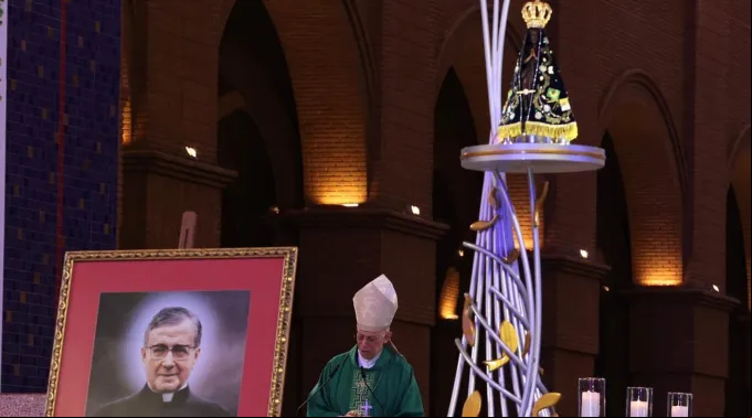Dom Antonio Augusto celebra missa pelos 50 anos da visita de São Josemaría ao Brasil ?? 