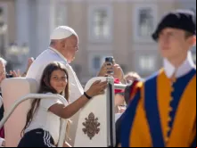 Papa Francisco na audiência geral de hoje (12) na praça de São Pedro, no Vaticano.