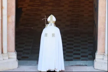 Papa Francisco abre a porta santa em L'Aquila, Itália