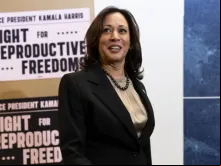A vice-presidente dos EUA, Kamala Harris, visita clínica de aborto da Planned Parenthood em St. Paul, Minnesota,  EUA, em 14 de março de 2024.