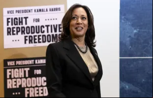 A vice-presidente dos EUA, Kamala Harris, visita clínica de aborto da Planned Parenthood em St. Paul, Minnesota,  EUA, em 14 de março de 2024.