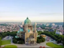 Basílica Nacional do Sagrado Coração na colina Koekelberg, Bruxelas, Bélgica.
