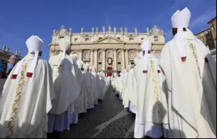 Missa de abertura do Sínodo da Sinodalidade na praça de São Pedro, no Vaticano, em 4 de outubro de 2023.