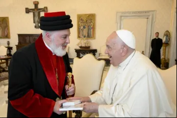 Papa Francisco recebe Mar Awa III no Vaticano