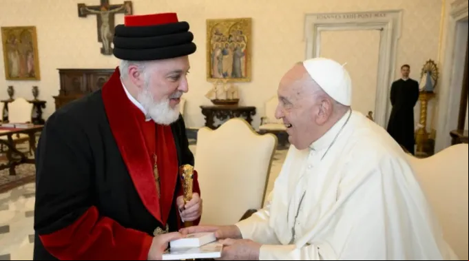 Papa Francisco recebe Mar Awa III no Vaticano ?? 