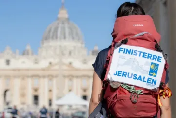 Peregrina espanhola Carlota Valenzuela a por Roma em peregrinação a Jerusalém