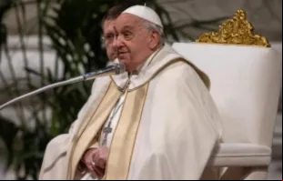 Papa Francisco em missa ontem (12) na basílica de São Pedro por ocasião da festa de Nossa Senhora de Guadalupe.