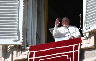 Papa Francisco na oração do Ângelus hoje (26) no Vaticano.