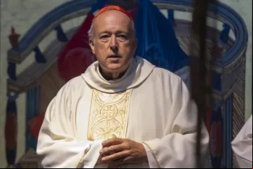 Cardeal Robert McElroy na igreja de San Frumenzio ai Prati Fiscali