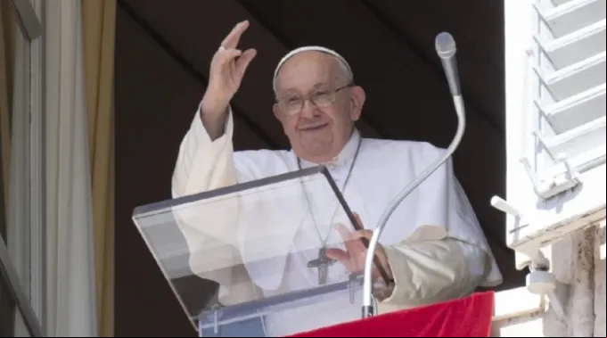 Papa Francisco em oração do Ângelus no Vaticano ?? 