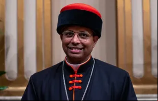 Dom George Jacob Koovakad, da Igreja Siro-Malabar, oficial da Secretaria de Estado da Santa Sé e agente de viagens pessoal do papa Francisco, foi criado cardeal pelo papa em consistório na basílica de São Pedro, no Vaticano, em 7 de dezembro do ano ado.